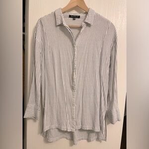 NWOT striped shirt with buttons women’s size S. Velvet heart white & blue top